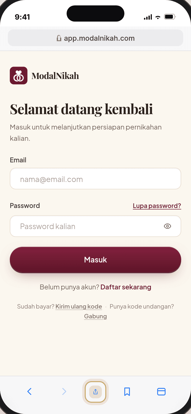 Tombol Bagikan di bilah bawah Safari disorot